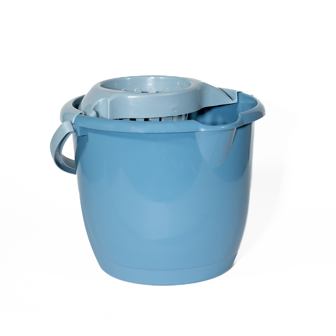 STAR BUCKET 12LT WITH WRINGER  